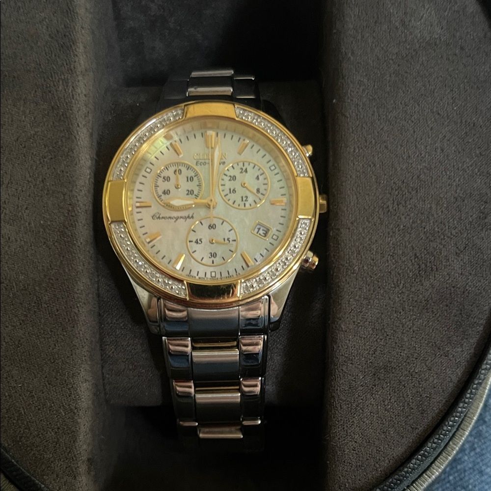 Citizen Gold and Silver Eco Drive Woman’s Watch. Wear casual/dressy New in Box.